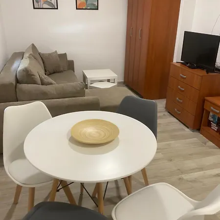 Ana One Bedroom Apartment, 1min From Old Town, Апартаменты Будва