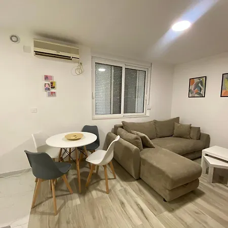 Ana One Bedroom Apartment, 1min From Old Town, *