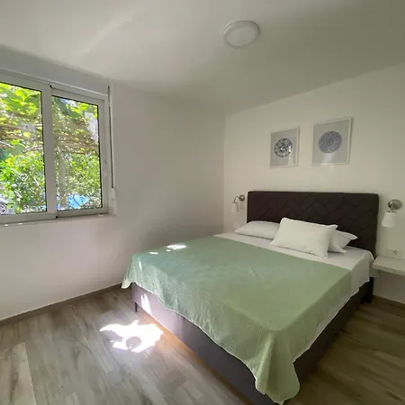 Ana One Bedroom Apartment, 1min From Old Town,